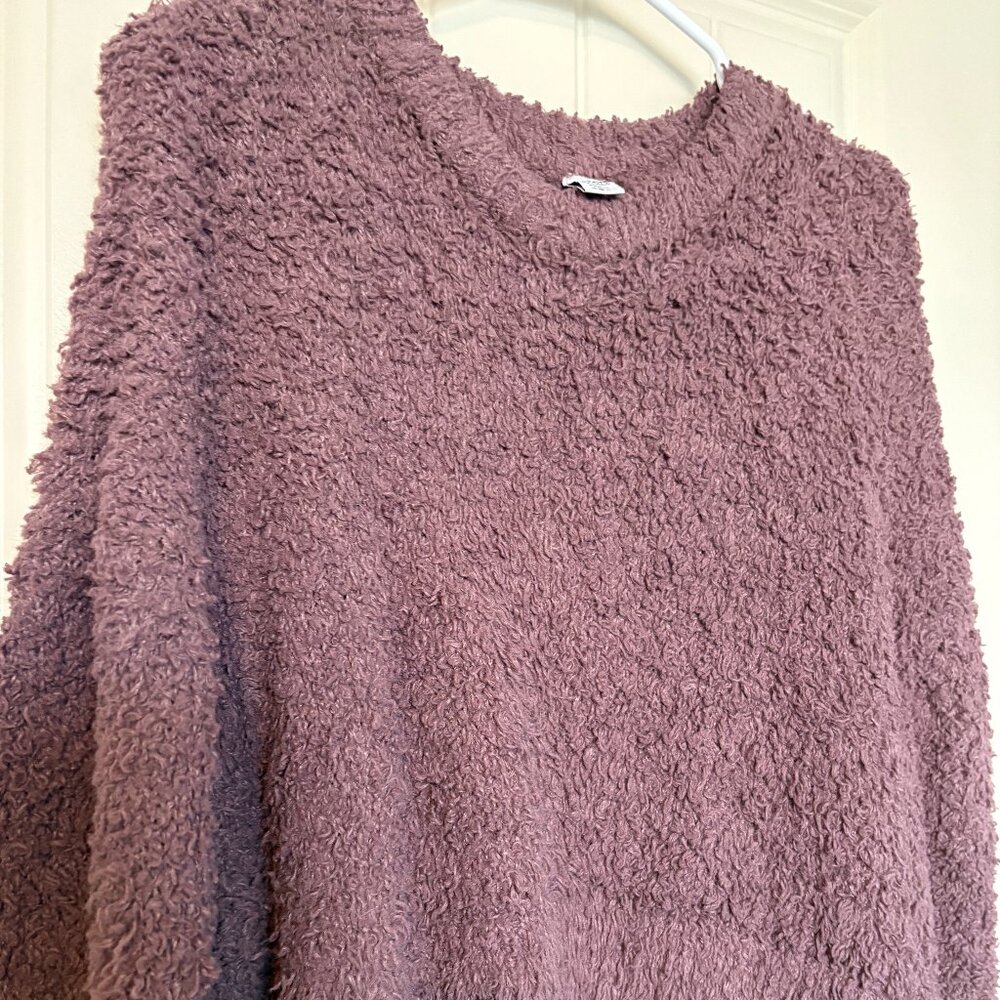 Twik Fuzzy sweater size Large